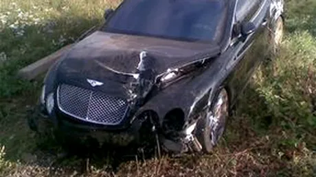 Bentley Continental GT accidentat pe câmp