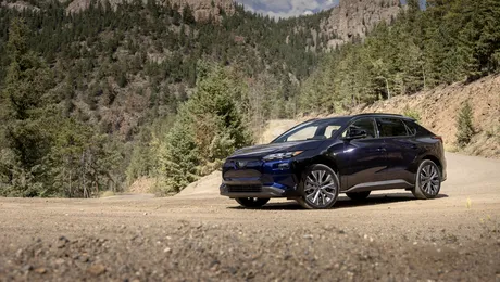 Studiu | Mașinile electrice curăță aerul. Interesul Californiei pentru EV-uri reduce nivelul de poluare al statului