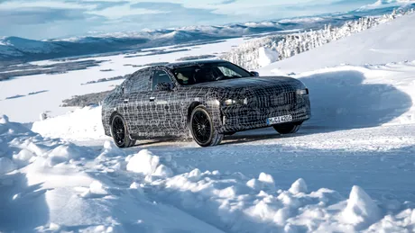 Noul BMW i7 este testat pe gheaţă şi zăpadă la Cercul Polar