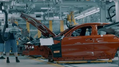 BMW Seria 3 se lansează pe 2 octombrie. Imagini de pe linia de asamblare - VIDEO