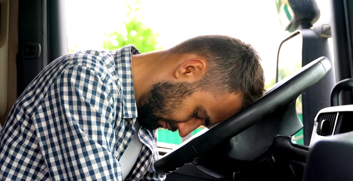 Sforăitul te poate lăsa fără permis auto? Boli care duc la anularea dreptului de a conduce