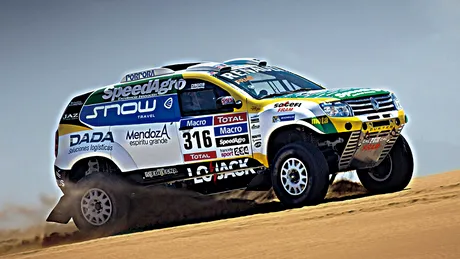 Duster merge şi în 2015 la Raliul Dakar. VIDEO