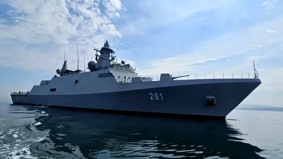 Ministrul Apărării român revine în țară de la Summitul NATO de la Ankara la bordul corvetei Hisar cumpărate din Turcia. Va prelua oficialul cârma?