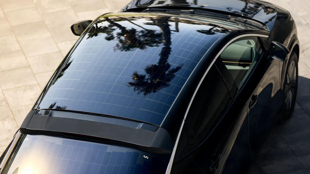 Nissan Ariya cu panouri solare integrate în caroserie. Câtă autonomie poate câștiga zilnic