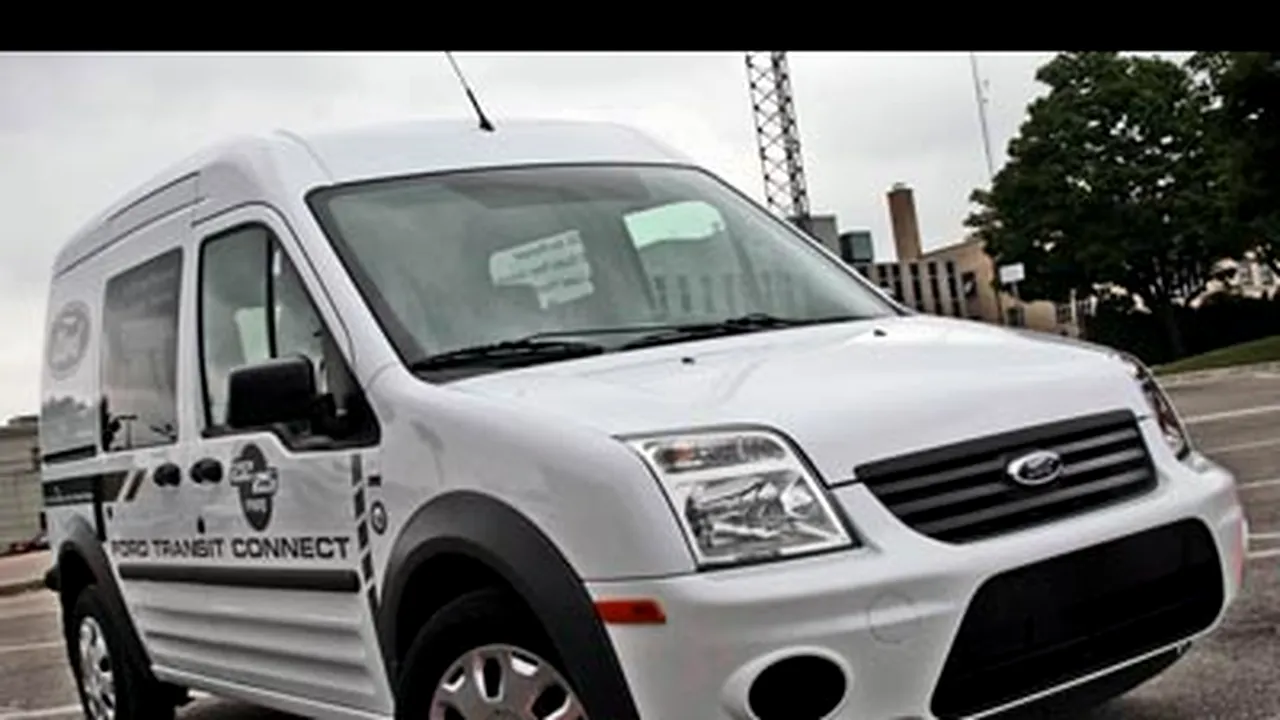 1-ford-transit-connect-detroit-2010 