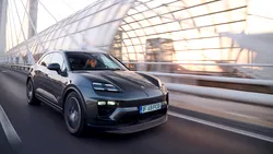 David Popovici este oficial primul Friend of the Brand pentru Porsche, din România