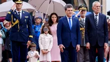 Pantofii purtați de fiica lui Nicușor Dan în Austria au revoltat internetul. Cât ar costa o pereche identică