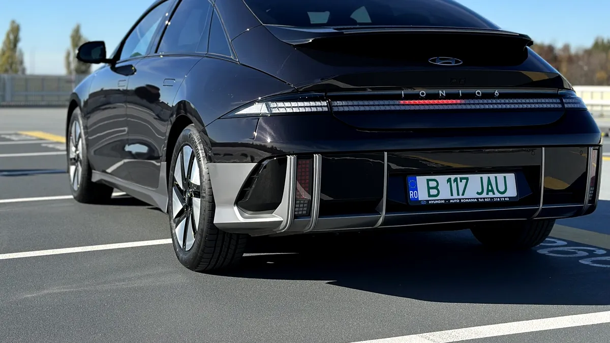 Hyundai Ioniq 6: Un nou jucător important pe piața mașinilor electrice - VIDEO