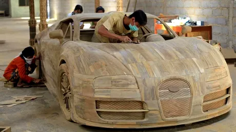 Un Bugatti Veyron din lemn e visul oricărui pasionat de maşini