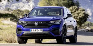 Serviciul de Pază și Protecție își reînnoiește flota auto. Ilie Bolojan se deplasează cu un Volkswagen Touareg