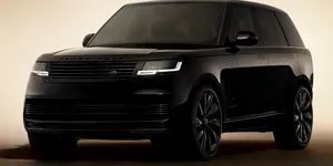 Range Rover SV Black de la Țiriac Auto. SUV-ul de 615 CP mizează pe lux și performanță