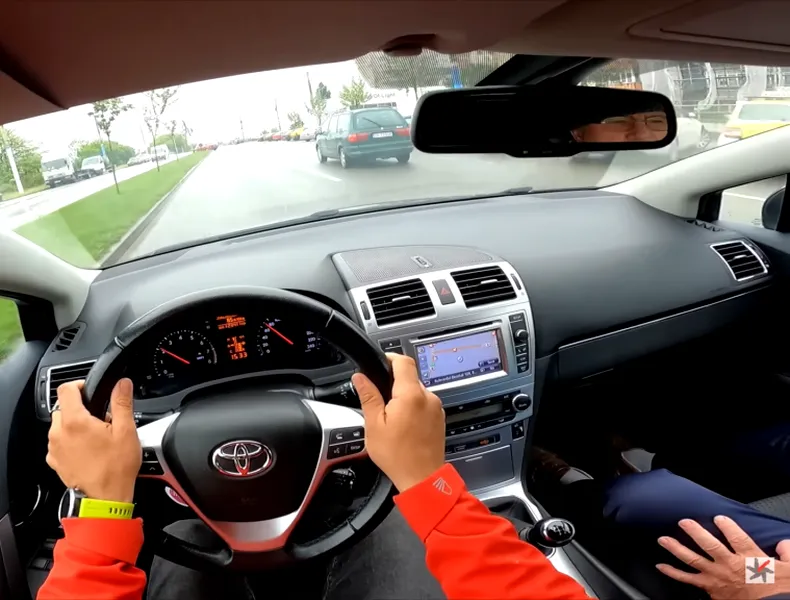 De ce sunt mașinile japoneze atât de apreciate? Merită sau nu să îți cumperi Toyota Avensis second-hand – VIDEO