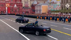 Limuzina în care au defilat oficialii ruși la parada de 9 mai – FOTO
