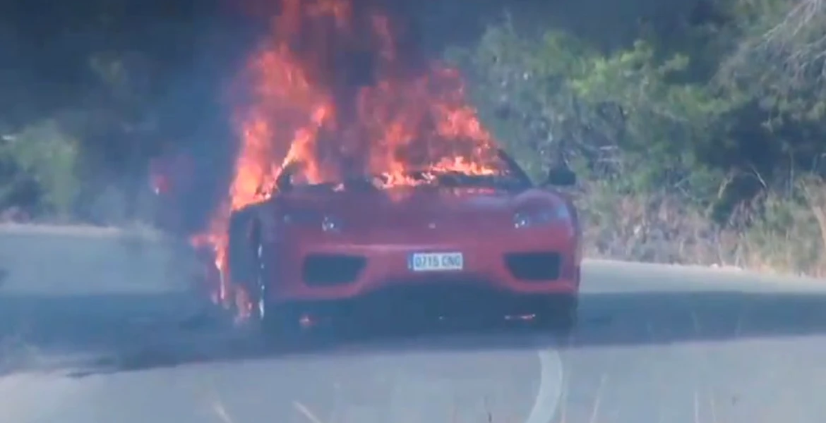 VIDEO: Seria bolizilor Ferrari mistuiţi de flăcări continuă