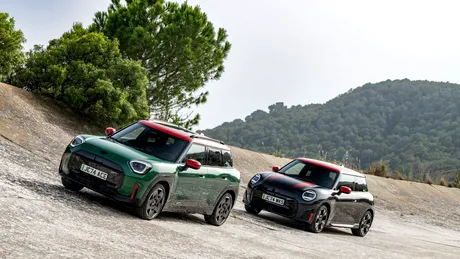 Mini marchează două premiere la Paris prin noile John Cooper Works Electric şi John Cooper Works Aceman