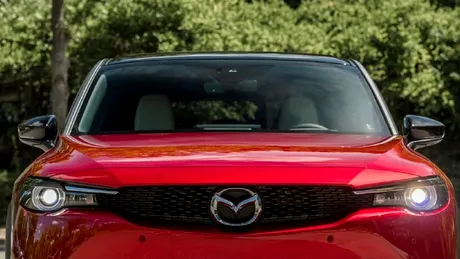 Mazda lansează comenzi holografice care vor înlocui clasicele butoane