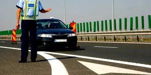 Cocaină și canabis pe autostrada București-Pitești. Ce au descoperit polițiștii după ce au controlat o mașină în trafic