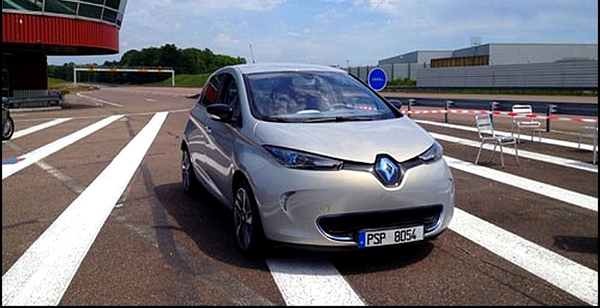 Recordul de distanţă pentru o maşină electrică este zdrobit de Renault Zoe!