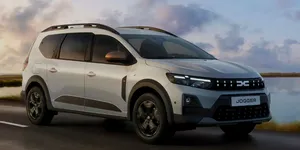Dacia Jogger 2026 poate fi comandată în România: de la 19.000 euro, în duel direct cu Citroen C3 Aircross (18.950 euro)