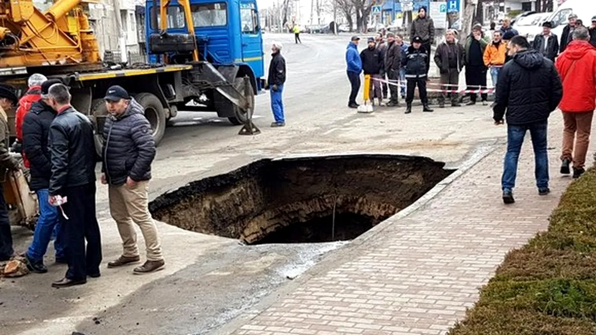 Îngropată de vie în prostasfaltata Românie [VIDEO]