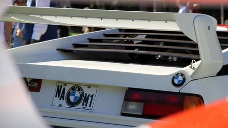 Pictorul Adrian Mitu creează un proiect dedicat BMW M1 - GALERIE FOTO