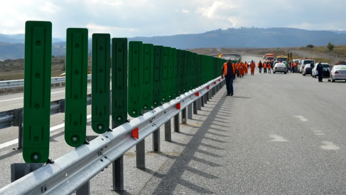 După un an de la ruşine, un sector de autostradă se redeschide - VIDEO