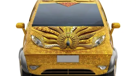 Tata Nano Gold Plus - ediţie aniversară