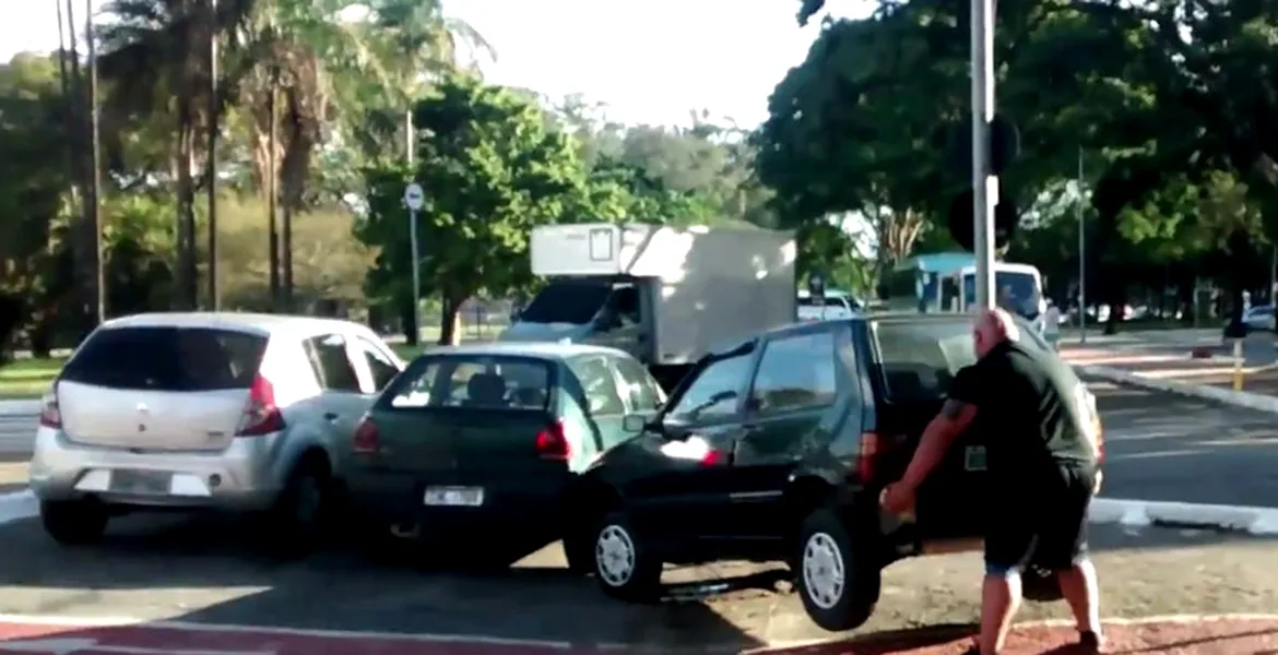 Biciclişti din lumea întreagă, acesta este salvatorul vostru (VIDEO)