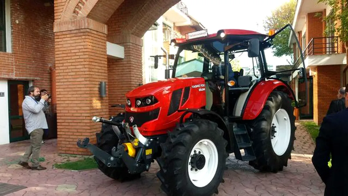 Cât costă şi cum arată primul tractor românesc după 10 ani - GALERIE FOTO