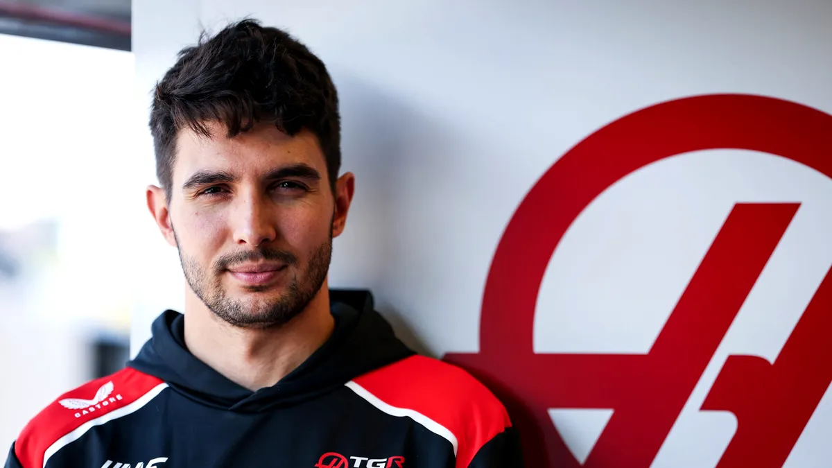 Esteban Ocon rămâne fără loc în Formula 1 în 2027, anunță Haas. Francezul are 195 de starturi la activ și o victorie