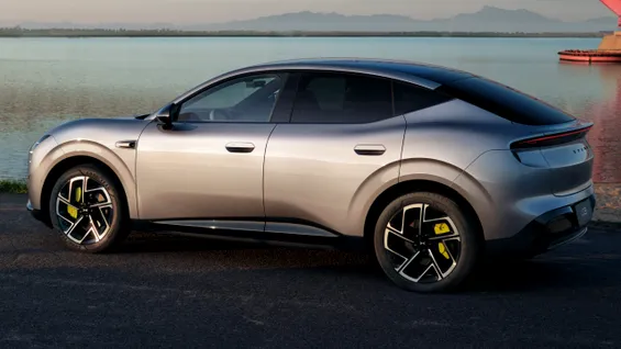 <span class='prepend'>Foto |</span> Xpeng lansează L03, cel mai nou rival pentru Tesla Model Y. Lansare simultană pe 65 de piețe, inclusiv în România, pentru SUV-ul cu 1.000 km autonomie