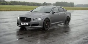 Jaguar a renunțat la patru modele de nouă generație, inclusiv un XJ electric, pentru tranziția radicală către EV-uri