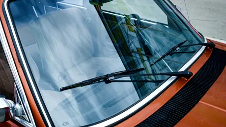 Experții din Islanda vin cu o soluție neașteptată pentru șoferii care se confruntă cu gheața și condensul de pe parbriz