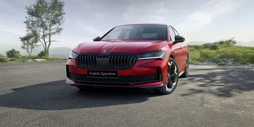 Un nou nivel de echipare pentru Skoda Superb. Pachetul Sportline infuzează mașina cu o notă de dinamism