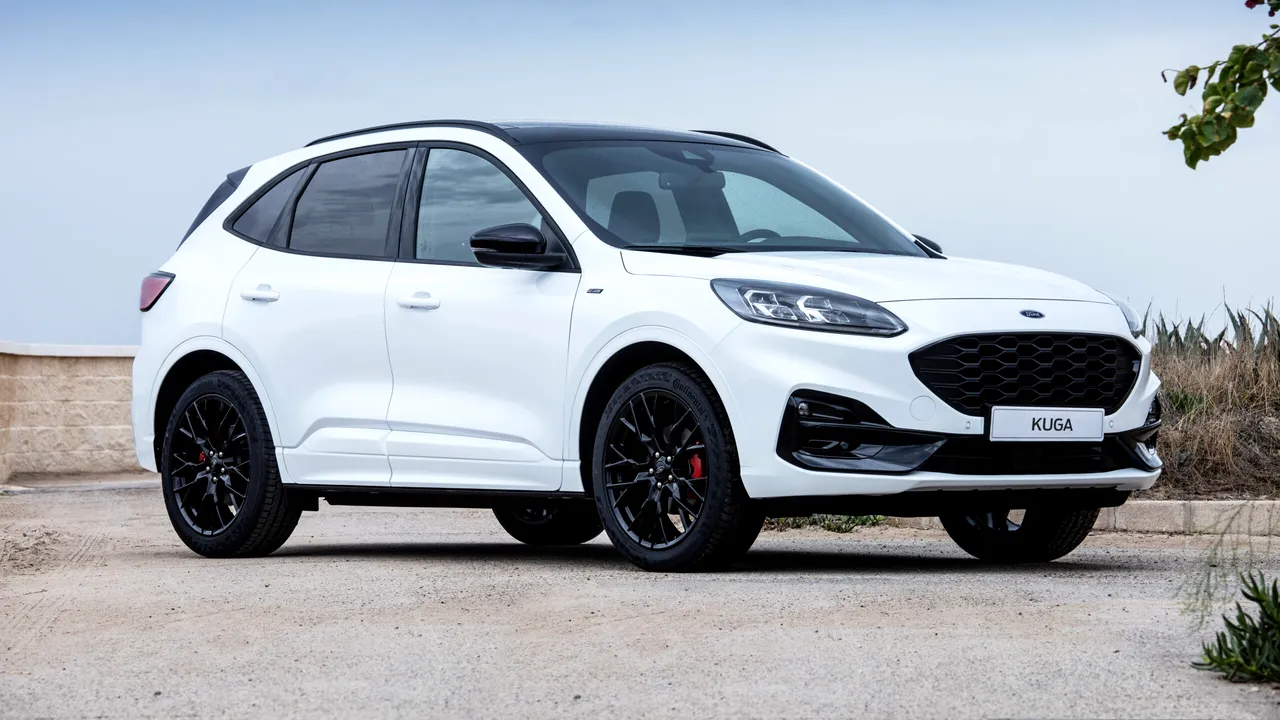 ford-kuga-black-edition_exteriores_vignale_14sept2022_0085 