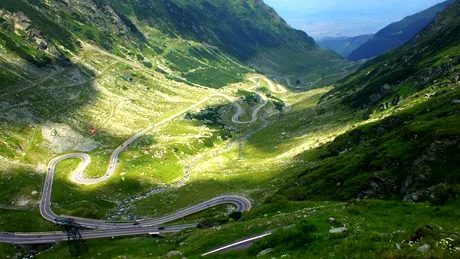 Se modernizează cel mai frumos drum din lume. Este în România!