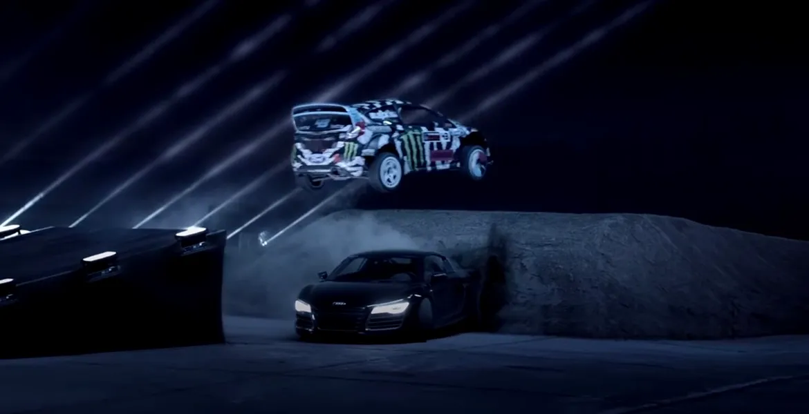 VIDEO: Distracţie la lumina… LASER
