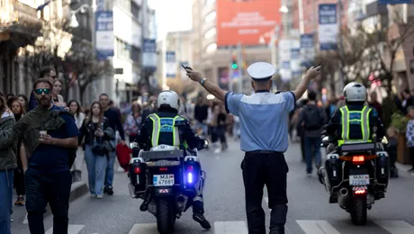 Restricții de trafic în centrul Bucureștiului. Procesiune cu 2.400 de oameni de la Catedrala Neamului la Patriarhie