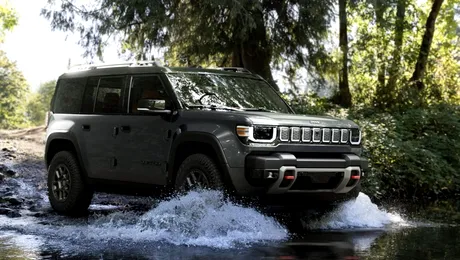 Jeep lansează o campanie cu ocazia aniversării sale de 85 de ani, dar identitatea nu reușește să ascundă realitatea electrificării și alte probleme ale Stellantis