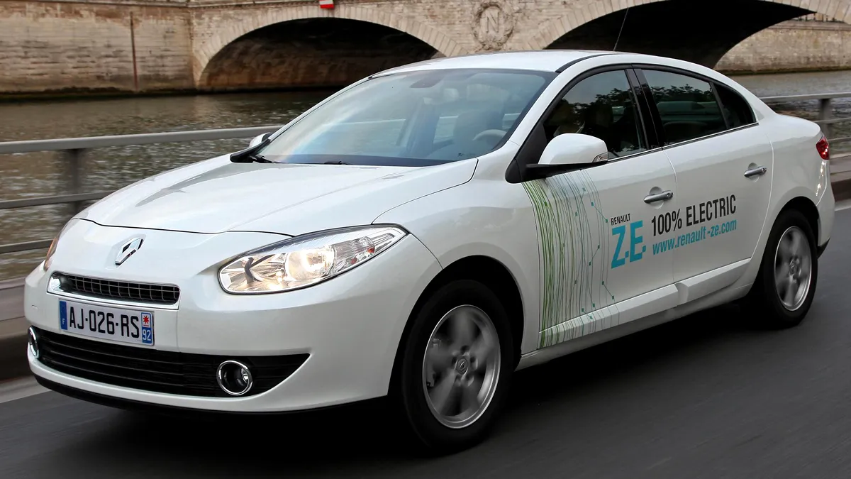 Test în premieră Renault Fluence Z.E.