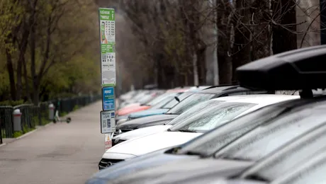Atenție la SMS-urile care cer plata unei amenzi de parcare. DNSC avertizează asupra unei fraude în numele TPARK
