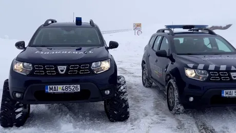 Mai multe persoane au rămas înzăpezite cu mașina pe un drum forestier. Unde s-a întâmplat