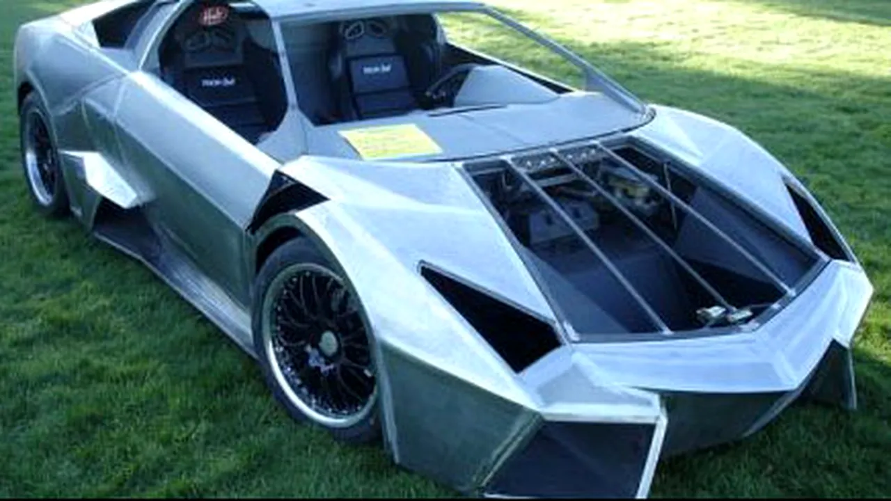 10-lamborghini-reventon-replica-0-001 