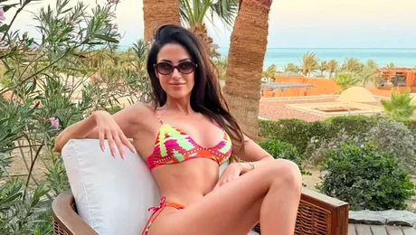 FOTO. Eleonora, prezentatoarea TV de la Campionatul Mondial, apariție incendiară în bikini