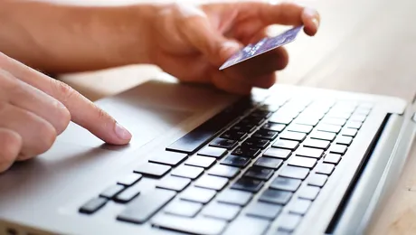 Lege nouă pentru înmatriculare și radiere auto: Înregistrarea se poate face exclusiv online