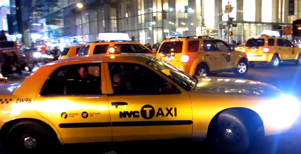 Maşina de poliţie deghizată în taxi. VIDEO