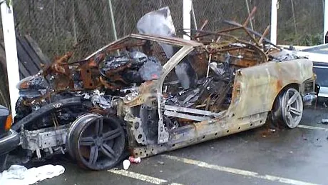 BMW M6 Cabrio carbonizat!