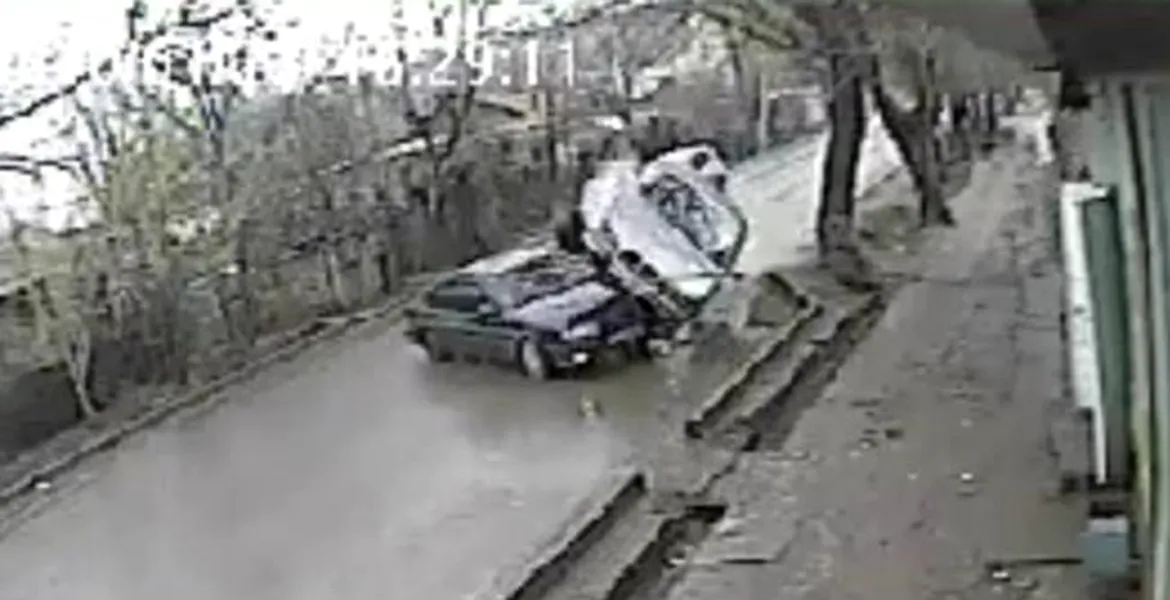 Cine a fost de vină, şoferul din Vectra sau cel din BMW? VEZI VIDEO