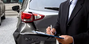 2025: Dacă ai CASCO, mai trebuie să faci asigurare RCA? Avantaje, riscuri acoperite și costuri actualizate
