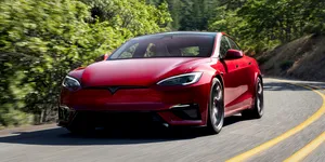 Tesla a lansat încă o actualizare pentru Model S și Model X